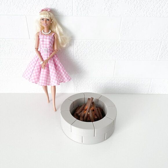 Beige Miniature Round Firepit W/Flickering Logs for Barbie 1:6 Scale Realistic - Picture 4 of 5